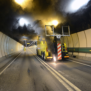 Exercice du Tunnel du Mont Blanc : véhicule en feu